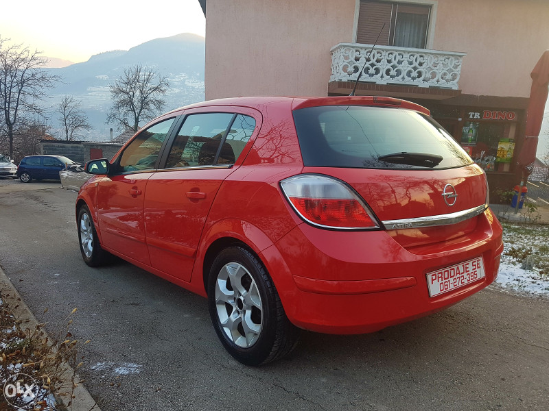 OPEL ASTRA 1.9 CDTI COSMO SPORT LIMUZINA