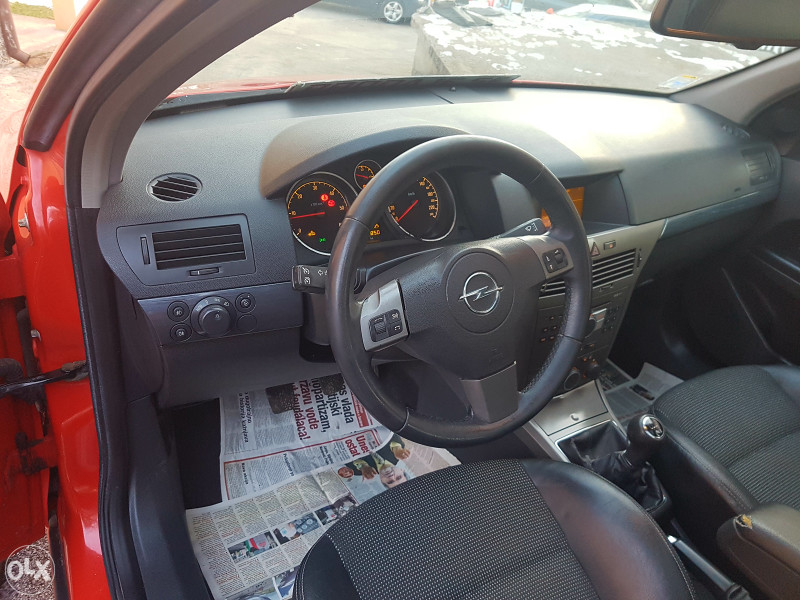 OPEL ASTRA 1.9 CDTI COSMO SPORT LIMUZINA