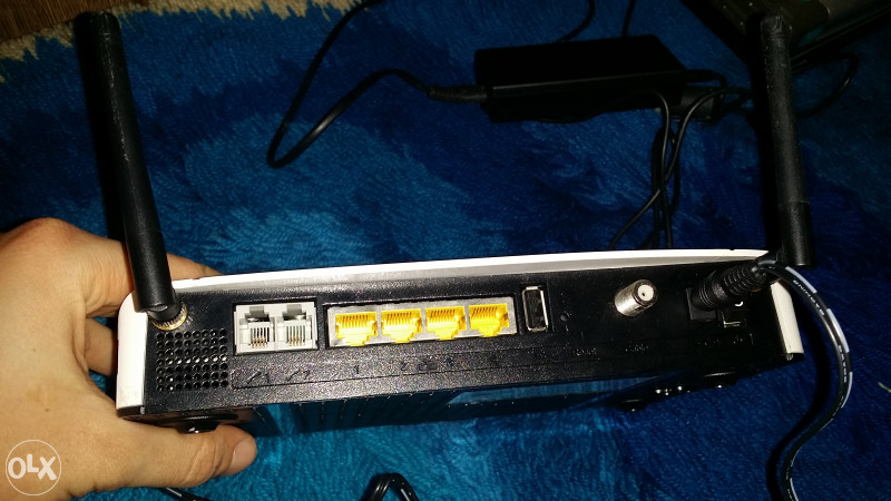 Router Thomson TWG870UG 2 komada