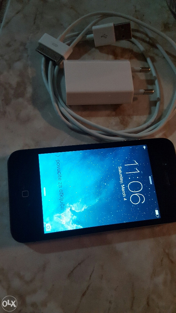 IPHONE 4