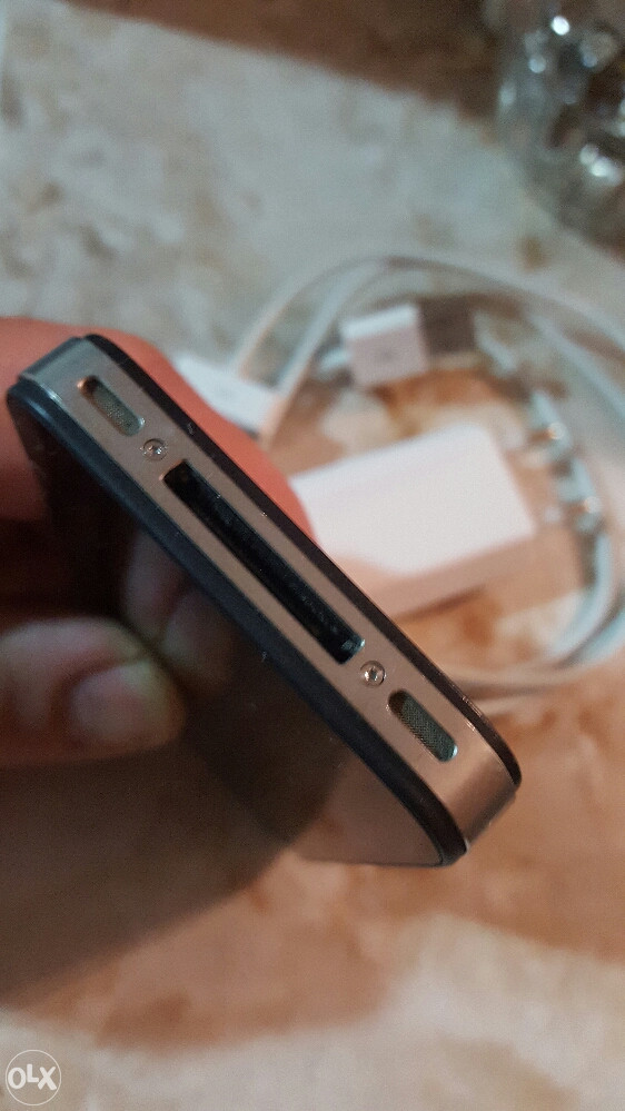 IPHONE 4