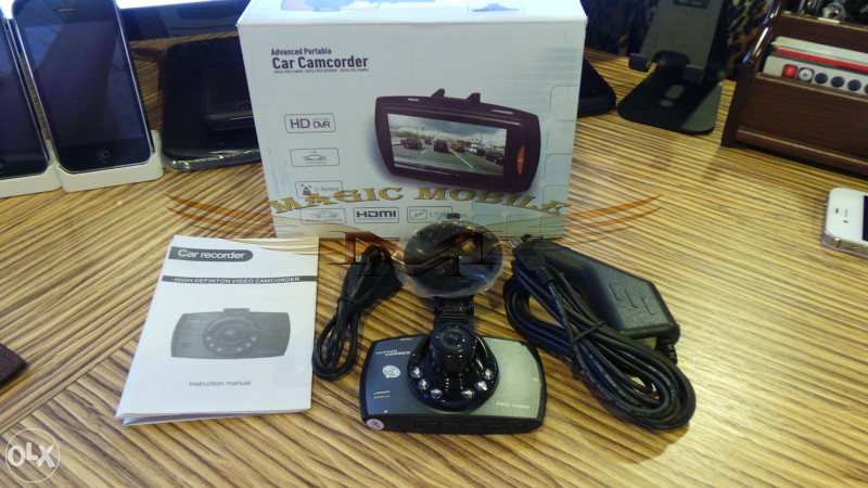 Full HD auto kamera