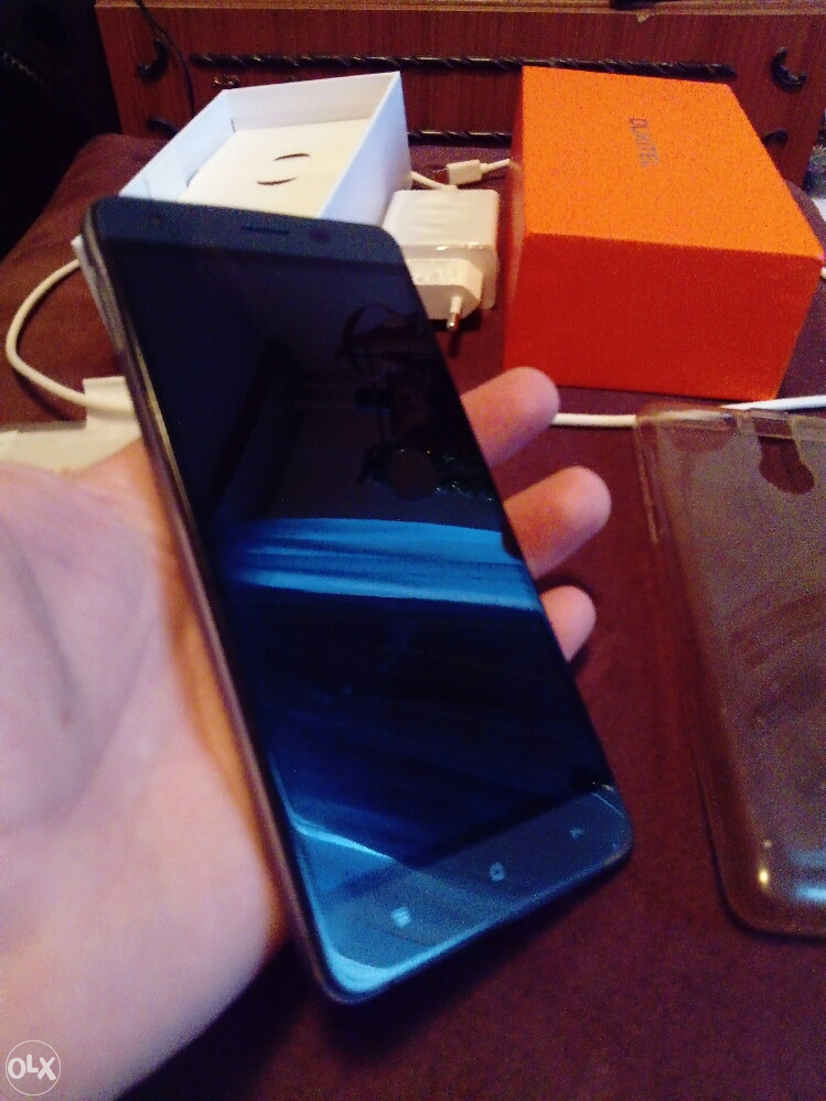 Oukitel K6000 pro (3GB RAM, 32GB ROM, 6000mah bat.)