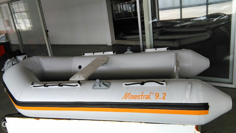 Čamac Ris Maestral 9.2