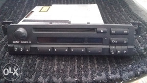 BMW e46 Cd original radio muzika (ostali djelovi)