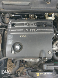 Poklopac motora Lancia Lybra