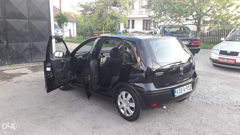 Opel Corsa 1.7 Cdti..4 vrata..klima..2004god