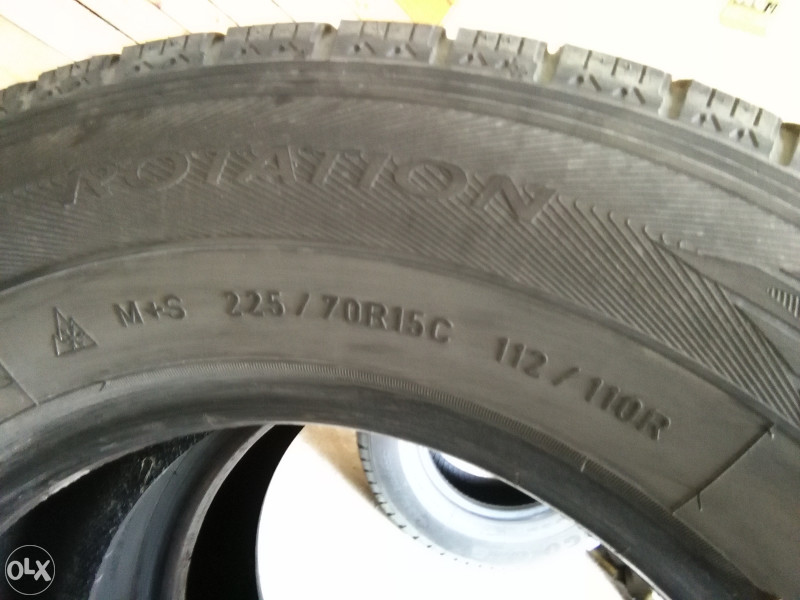 2 kom. Goodyear 225 70 R15c, 225/70/15 c, 225/70 R15 c
