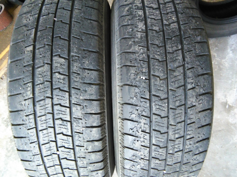 2 kom. Goodyear 225 70 R15c, 225/70/15 c, 225/70 R15 c